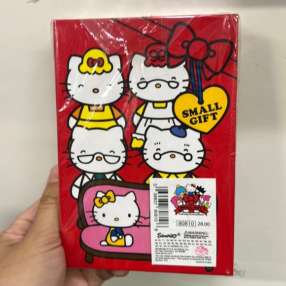 Limited Edition Celebrating 50-Yrs of Sanrio Small Figurine Hello Kitty & Family - Picture 1 of 3